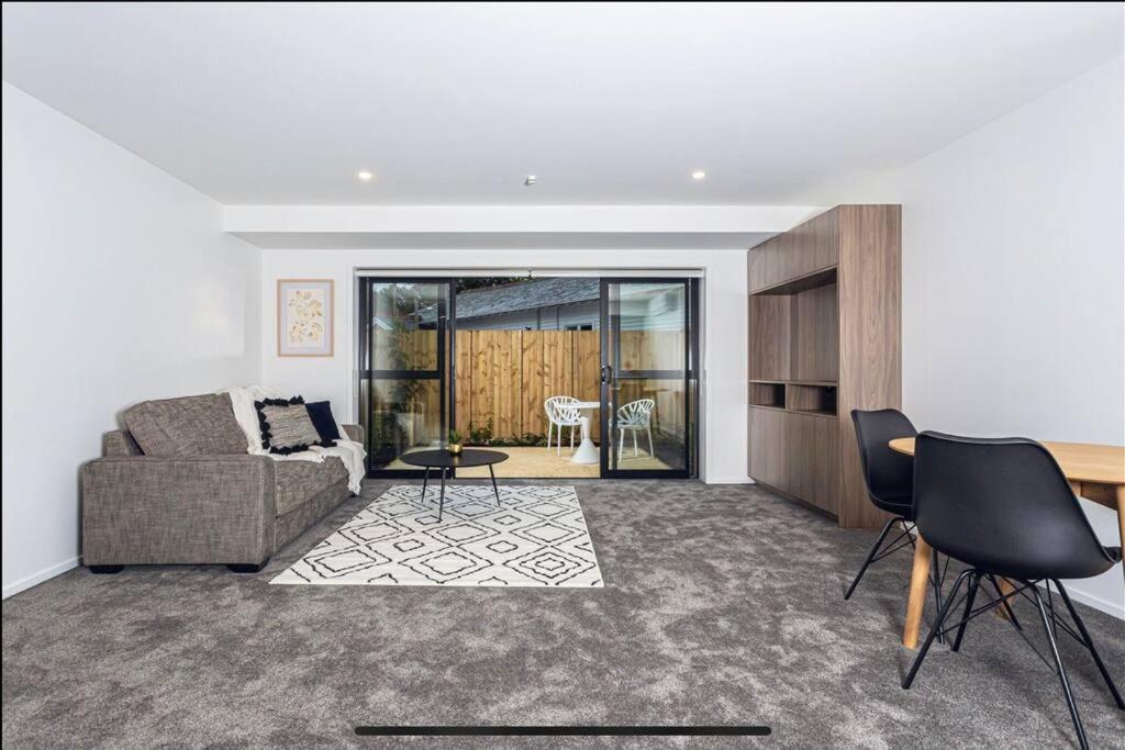 City Centre Apartment Close To Hagley Park Christchurch Bagian luar foto