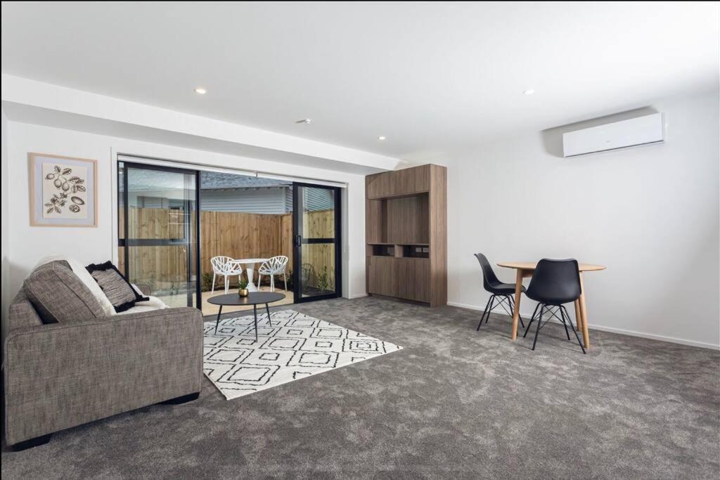 City Centre Apartment Close To Hagley Park Christchurch Bagian luar foto